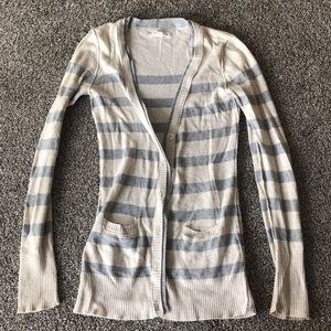 5/$25 Aeropostale cardigan sz S, cream and gray